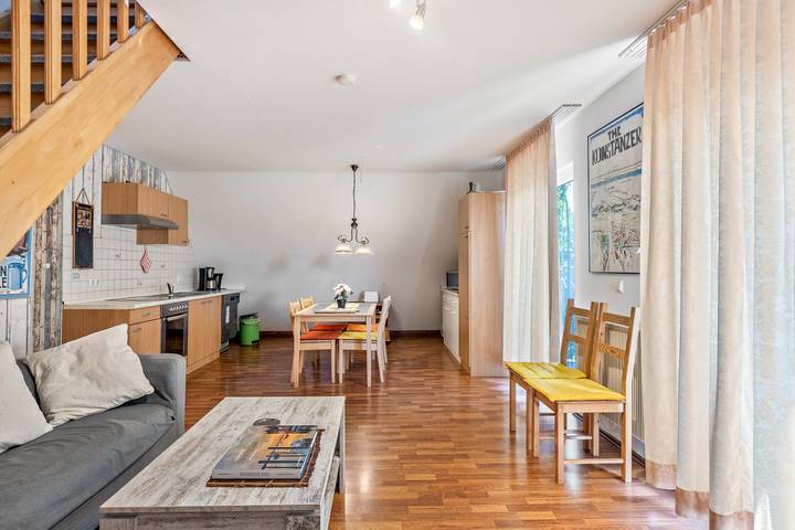 Ferienwohnung für 4 Personen, mit Balkon und Seeblick in Radolfzell am Bodensee
