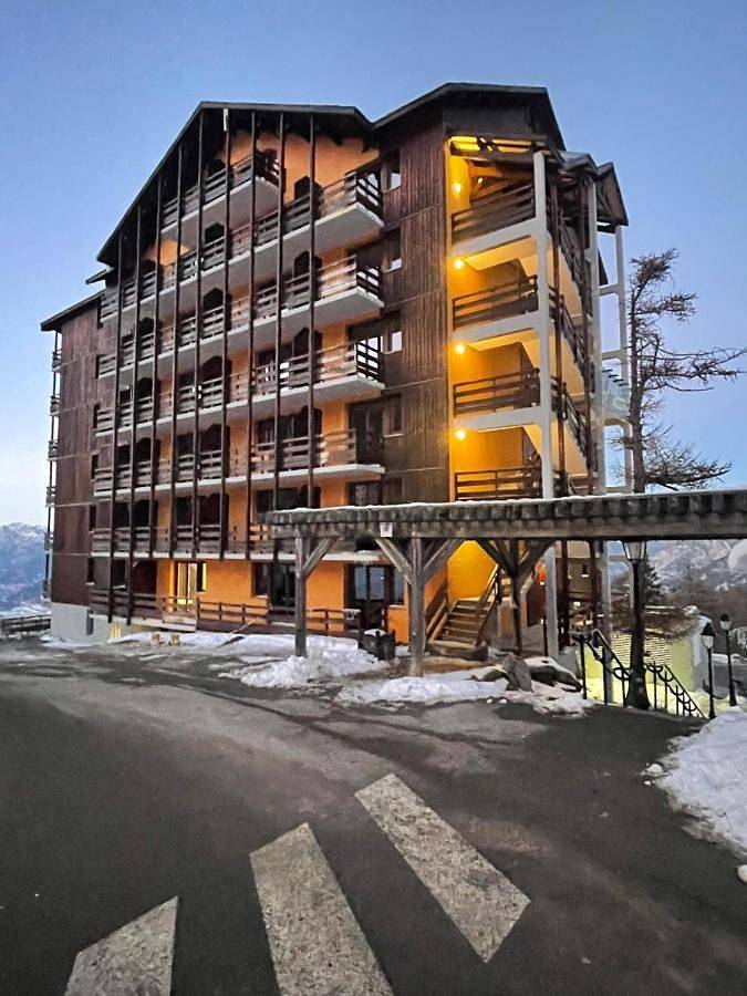 Appart’hôtel pour 9 personnes, avec terrasse