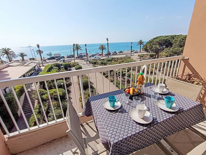 Location de vacances pour 4 personnes, avec Terrasse à Fréjus