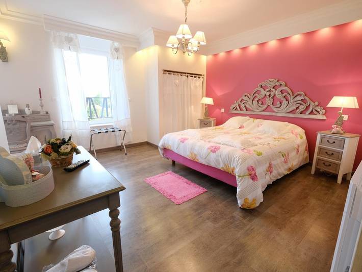 Gîte pour 10 personnes, avec jardin à Dragey-Ronthon - 4