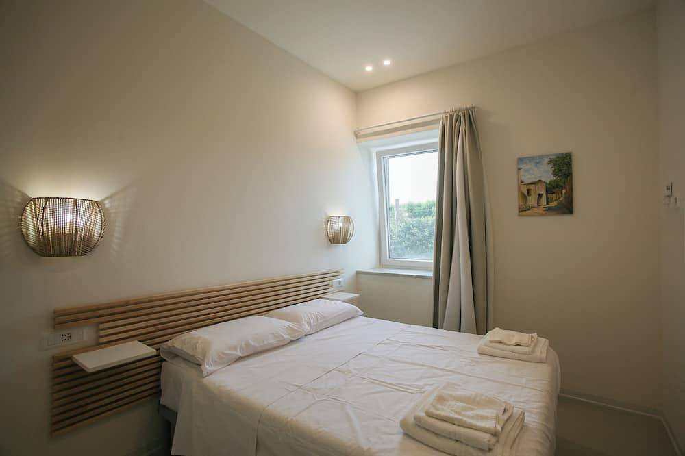 Ganze Wohnung, Il Carrubo - Two bedroom Apartment with sea view and patio in Procida, Neapel Provinz