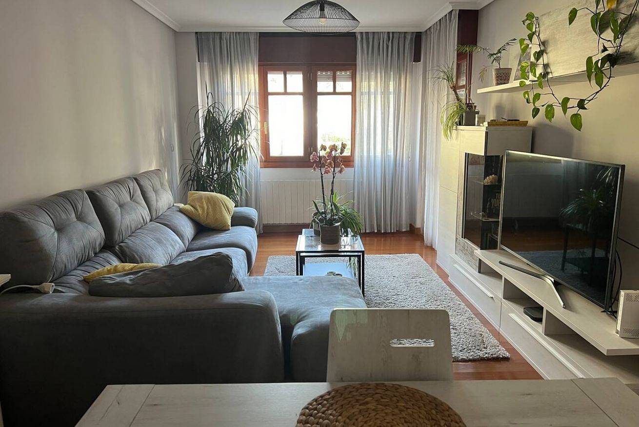 Apartamento entero, Acogedor apartamento con Wi-Fi y cocina completa in Ampuero , Costa de Cantabria