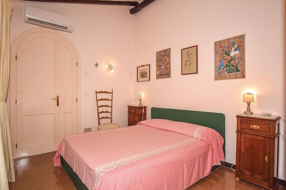 Cozy home in Forio with house sea view in Forio, Ischia