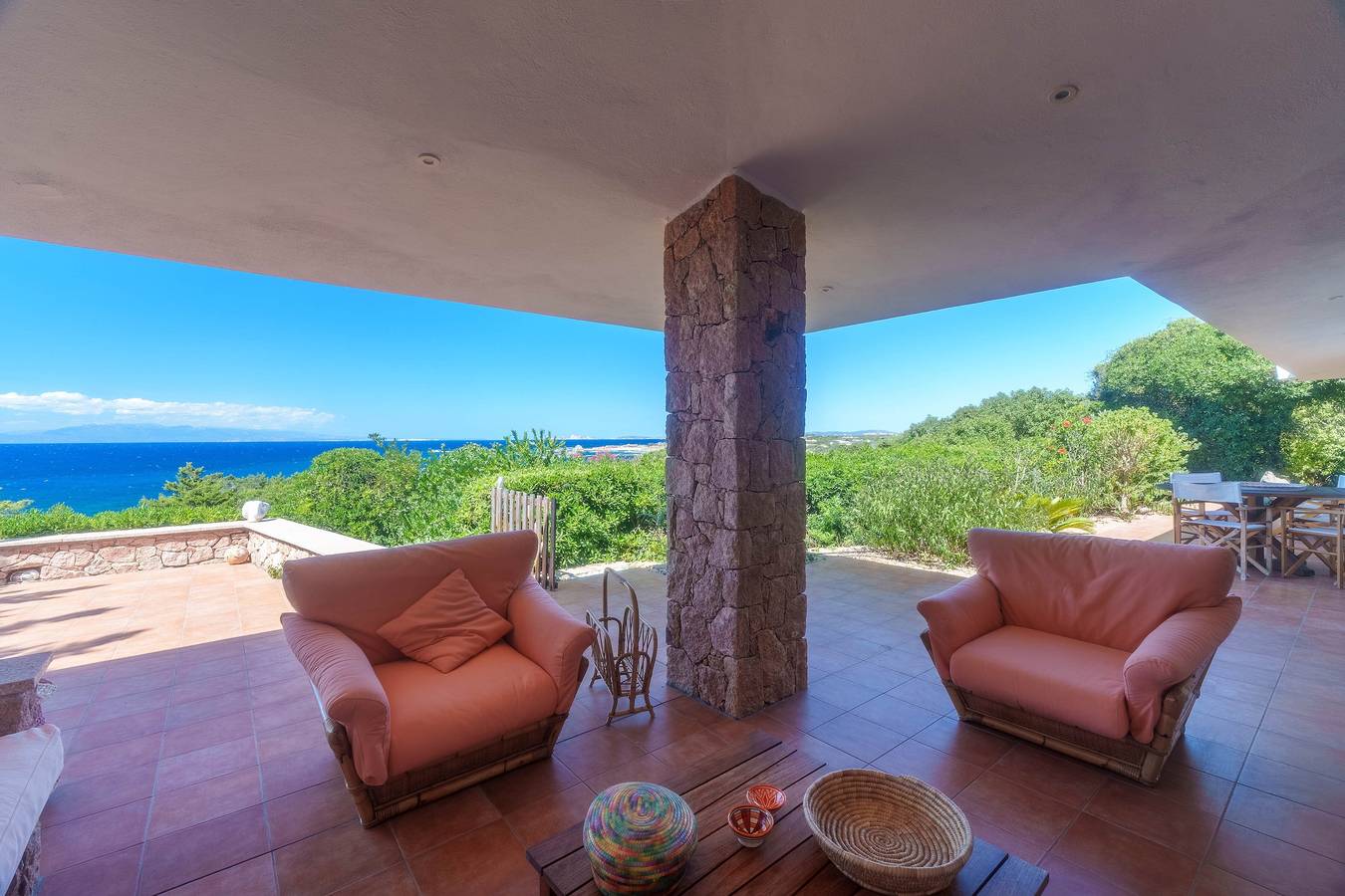 Villa 'La Margiola - Amazing Location' con vista mare, Wi-Fi e aria condizionata in Portobello, Aglientu
