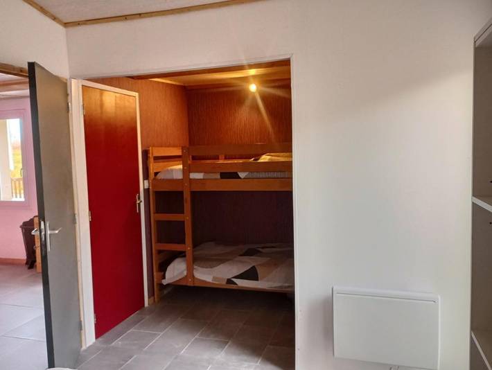 Gîte pour 4 personnes, avec vue ainsi que piscine et jardin à Montcaret - 4