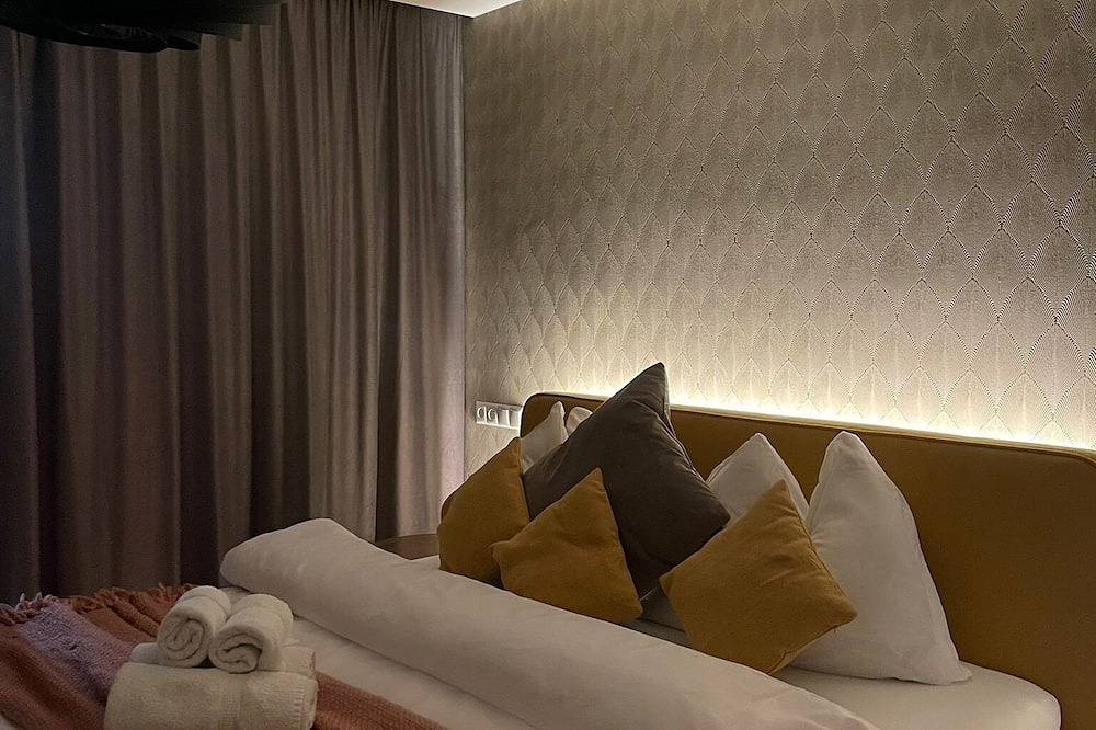 Ganze Wohnung, Luxury apartment with sauna - family and pet friendly in Tatranska Lomnica Ski Area, Vysoké Tatry