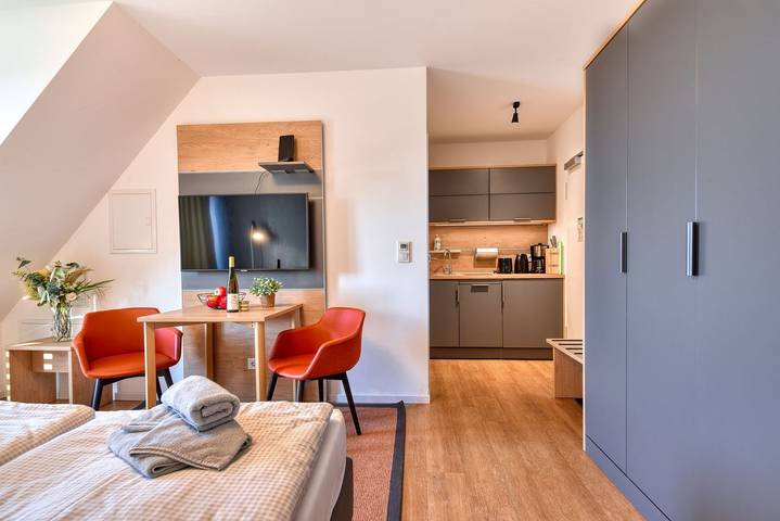 Ferienwohnung für 2 Personen, mit Terrasse und Garten sowie Ausblick in Wreechen