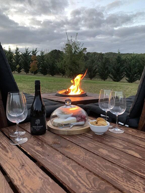 Resort style home set among boutique vineyards.   in Adelaide Hills