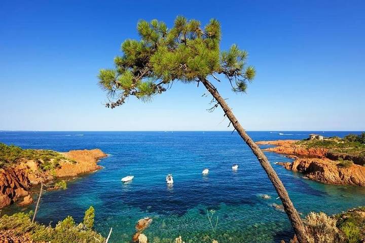 Camping pour 4 personnes, avec piscine et terrasse à Mandelieu-la-Napoule - 2