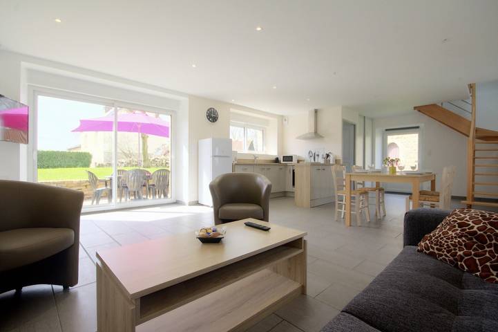 Gîte pour 4 personnes, avec jardin à Locoal-Mendon - 2