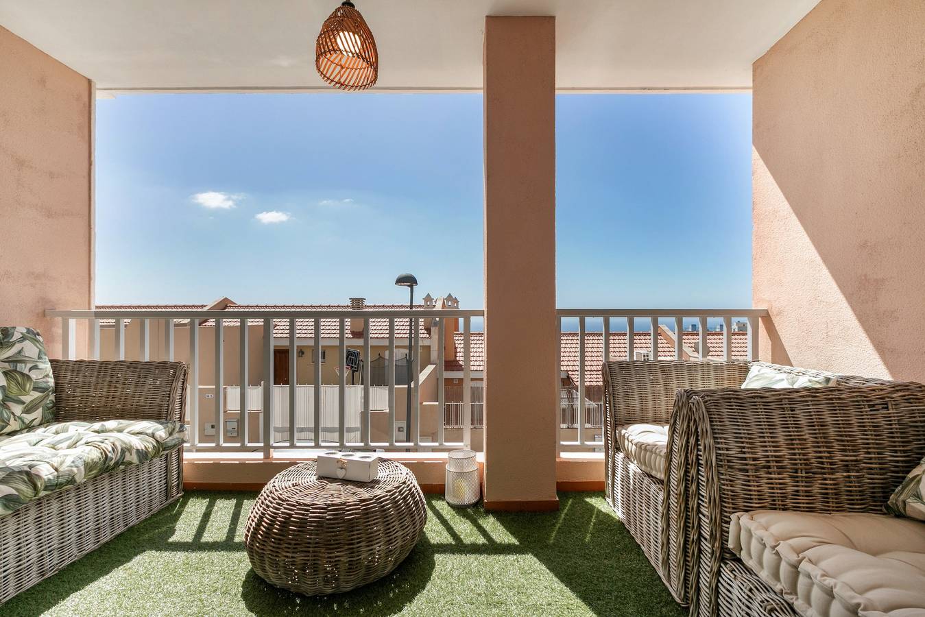 Ganze Wohnung, Ferienwohnung 'Sunny House' mit Meerblick, Balkon und Wlan in Santa Cruz de Tenerife, Ostküste von Teneriffa
