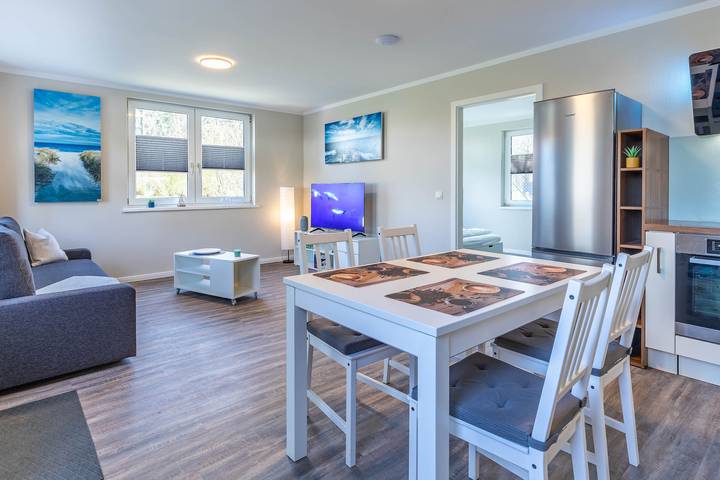 Bungalow für 4 Personen, mit Terrasse und Garten in Boltenhagen - 2