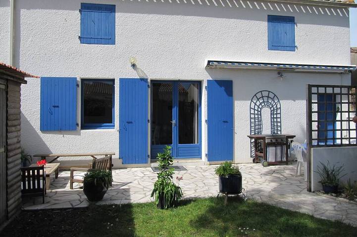 Location de vacances pour 5 personnes, avec terrasse et jardin dans La Remigeasse