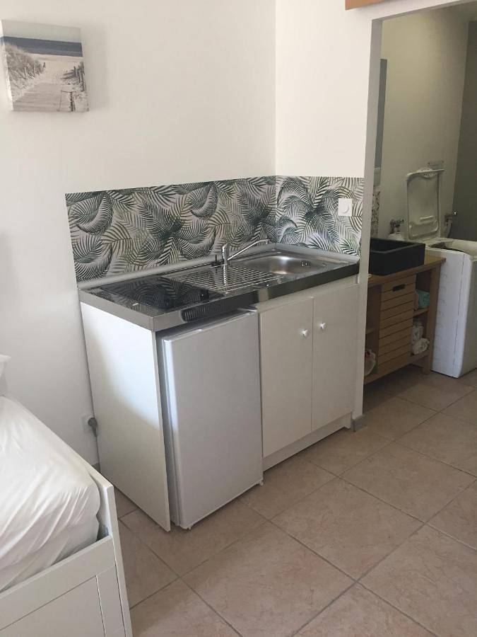 Maison d’hôte pour 2 personnes, avec piscine ainsi que terrasse et jardin à Sanary-sur-Mer - 2