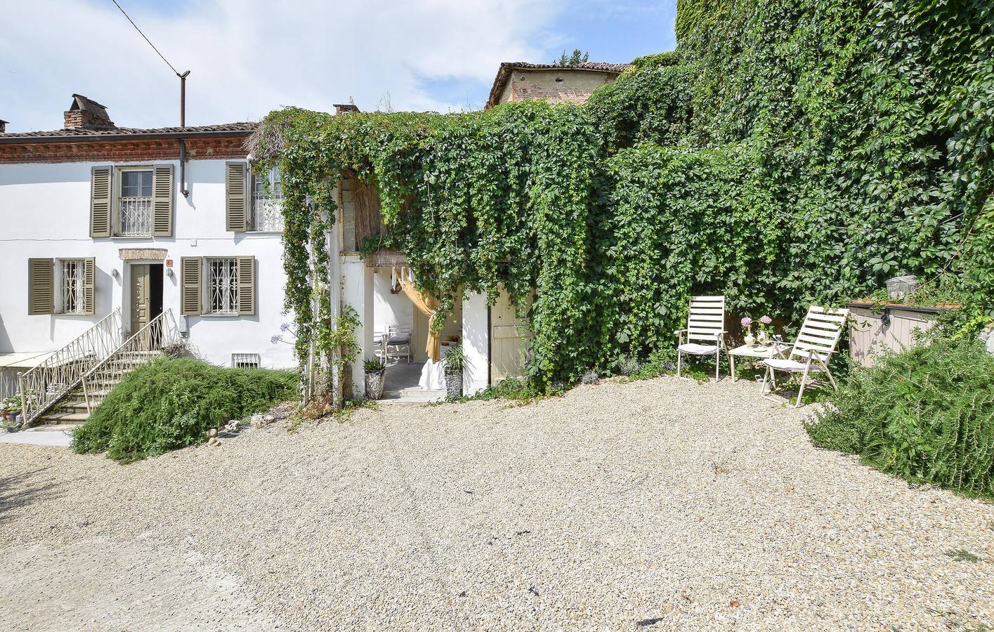 Montemagno Apartamento Jardín con Piscina in Castagnole Monferrato, Provincia d'Asti