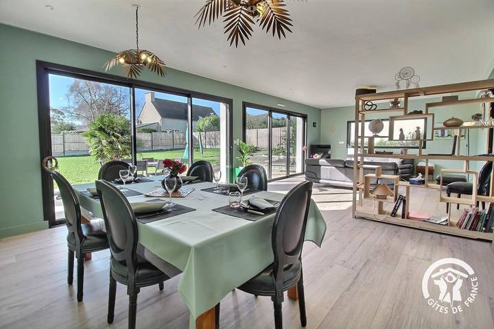 Gîte pour 6 personnes, avec Terrasse et Jardin