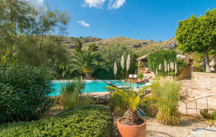 Apartamento vacacional entero, Apartamento junto a la playa con piscina, cocina y Wi-Fi in Artà, Mallorca Este