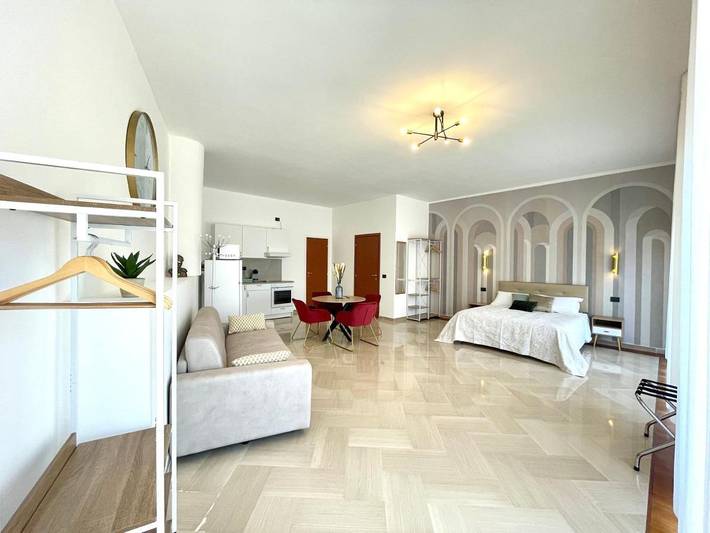 Albergo a gestione familiare per 4 persone, con panorama e balcone - 1