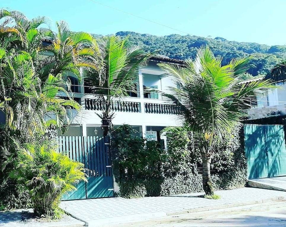 Sobrado Toninhas Ubatuba for up to 12 people 200 meters from the sea. in Enseada, Litoral Norte Paulista