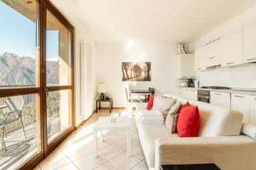 Apartment for 4 People in Comune di Perledo, Lake Como, Photo 4