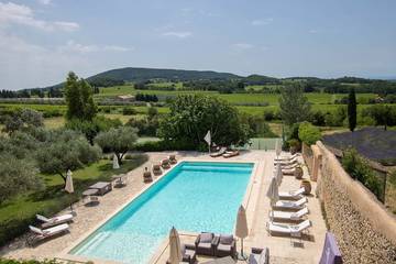 Château pour 16 personnes, avec jardin dans le Vaucluse