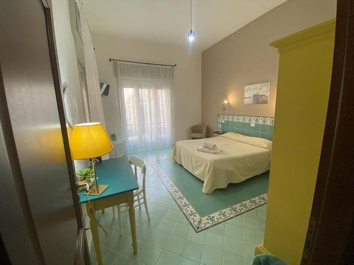 Chambre d’hôte pour 3 personnes, avec balcon, animaux acceptés - 1