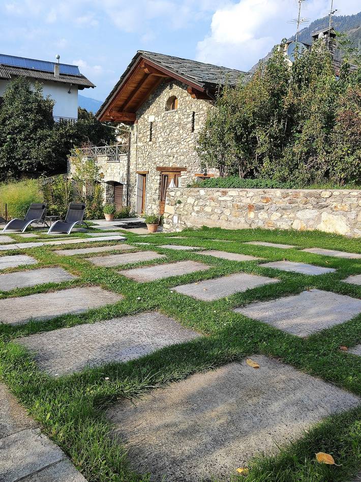 Appartamento intero, Appartamento 'Mini House' con vista sulle montagne, terrazza privata e giardino privato in La Cretaz-Roisan, Comune di Roisan