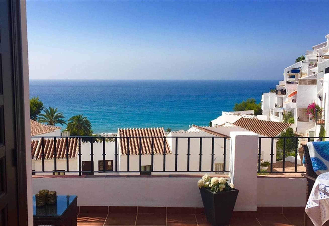Entire apartment, Casa Caracol 1 bed apartment sea views in Playa de Burriana, Nerja