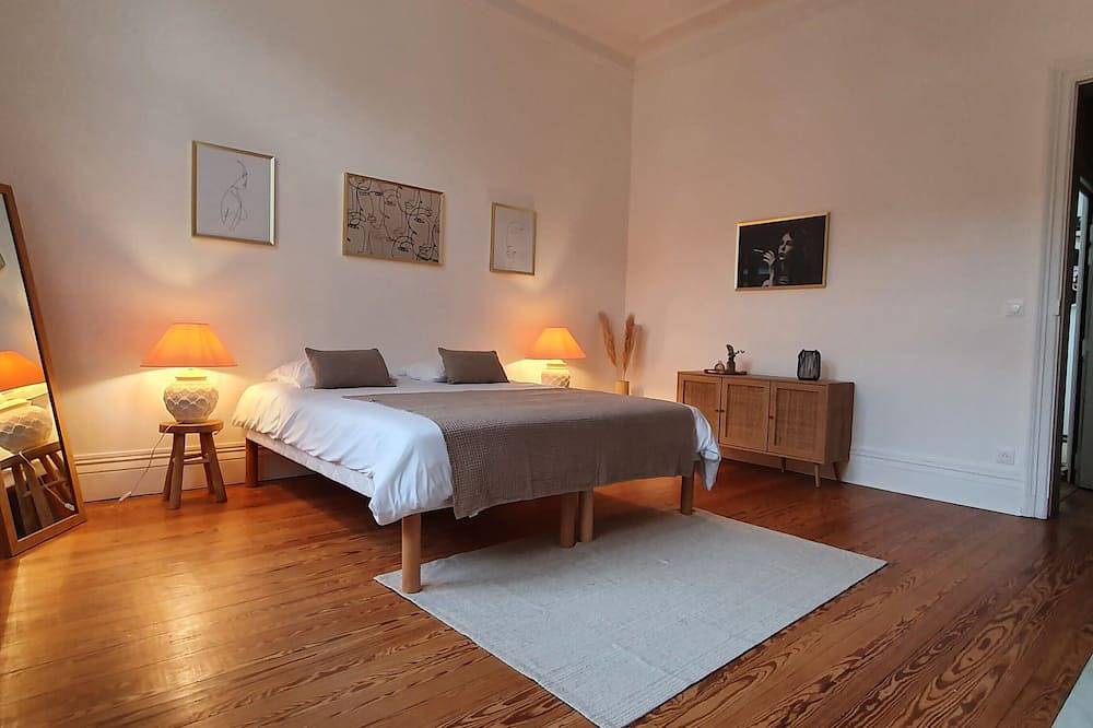 Entire apartment, Luxurious 70m² apartment, Valenciennes hyper center in Valenciennes, Valenciennes region