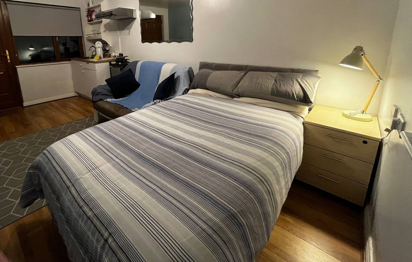 Ganzes Studio, Kleines Studio mit 1 Doppelbett und eigenem Bad in Nenagh, Lough Derg