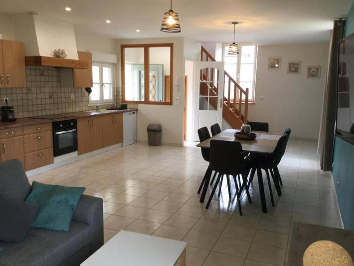 Gîte pour 10 personnes, avec terrasse et vue dans Sourdun