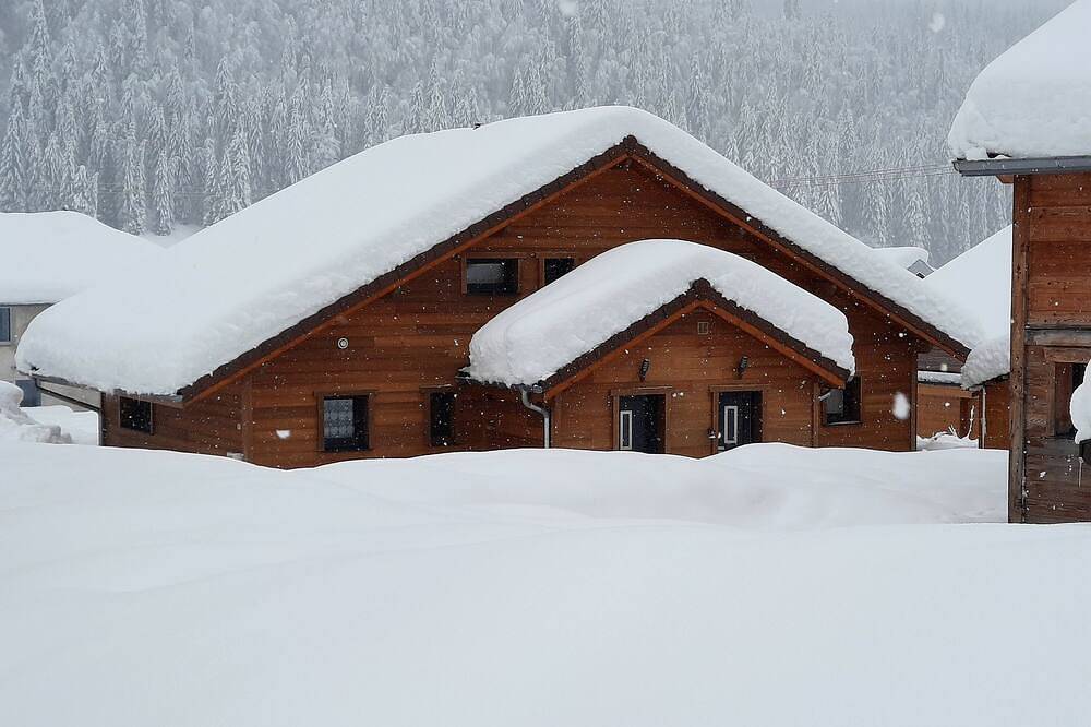 Haut jura semi-detached chalet in lamoura at the foot of the cross-country ski trails in Lamoura, Parc naturel régional du Haut-Jura