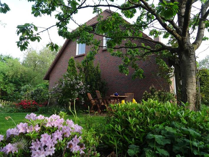 Ganze Wohnung, Hus in de Heiacker - Urlaub mit Hund im grünen Herzen Borkums! in Borkum
