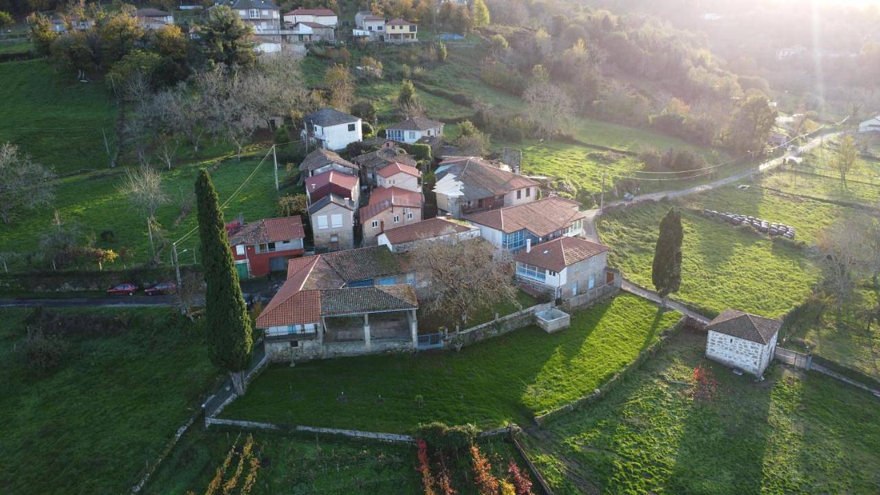 Apartamento entero, One-Bedroom Apartment in Parada de Sil, Reserva da Biosfera Ribeira Sacra e Serras do Oribio e Courel