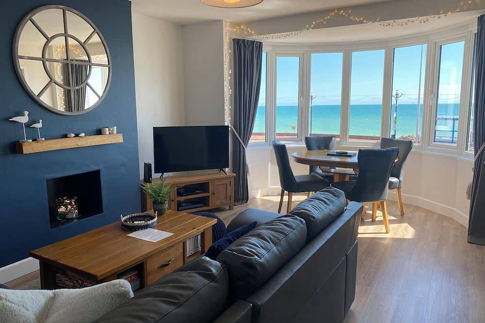 Apartamento entero, Beautiful cosy seafront 2 bed apartment with private parking - sleeps 4 in Worthing, Sussex Occidental