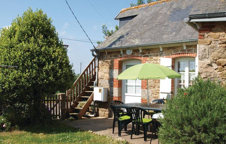 Appartement de jardin près du centre ville de Lanmodez in Pleubian, Côte de Granit Rose