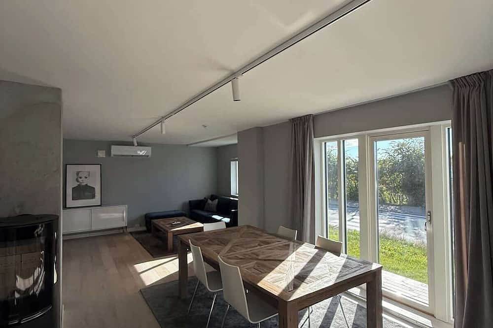 Ganze Wohnung, 2-Bedroom Apartment w/ Free Parking in Haugesund