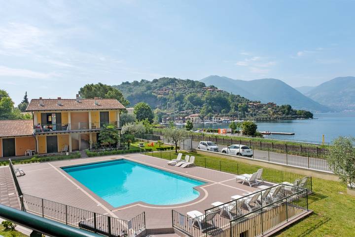 Ferienwohnung für 4 Personen, mit Terrasse und Garten sowie Pool in Sulzano