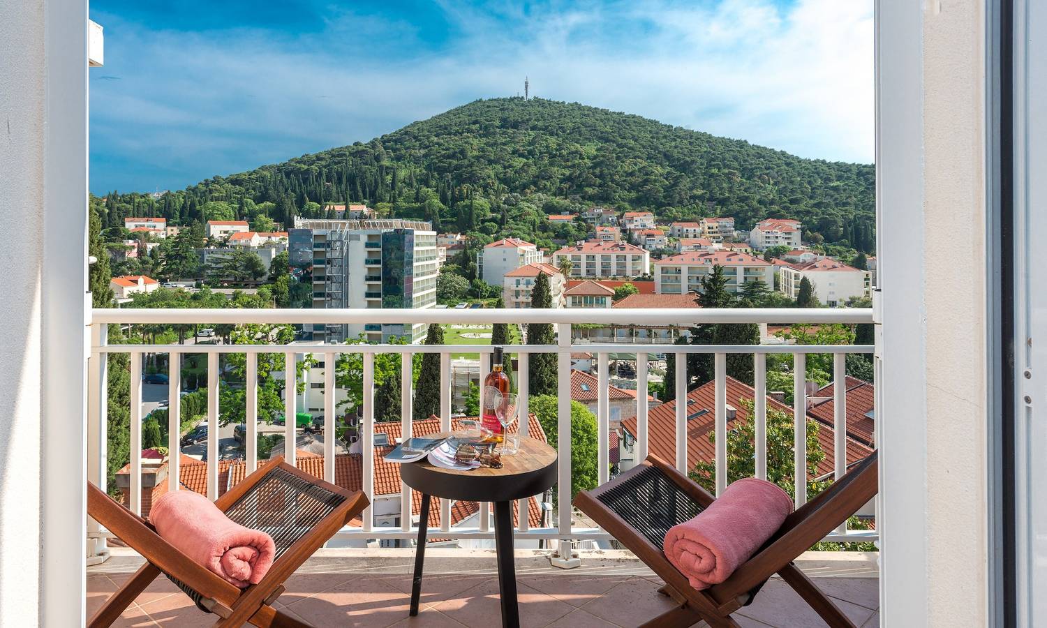 Apartamento entero, Apartment Marilyn - Two Bedroom Apartment with Terrace and Partial Sea View in Dubrovnik, Grad Dubrovnik