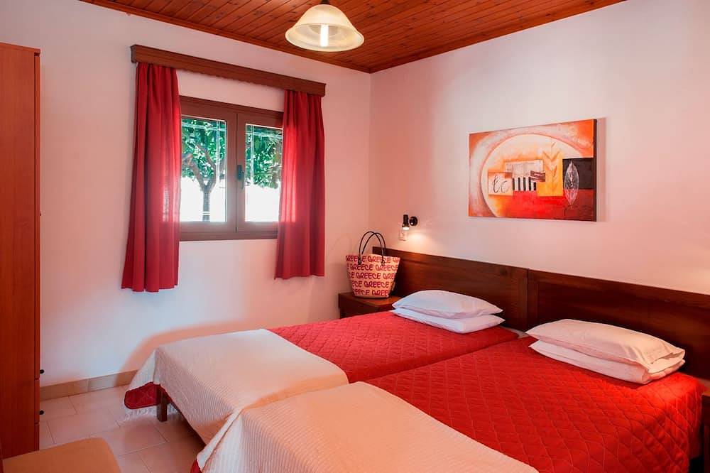 Lovely 2-bedroom cottage, 2 minutes froim the sandy beach in Agios Gordios, Korfu