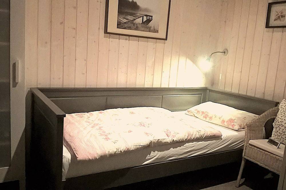 150 m zur Badestelle am See, 6 km zur Ostsee, radfahren, baden, surfen, Wlan in Köhn, Südliche Ostseeküste