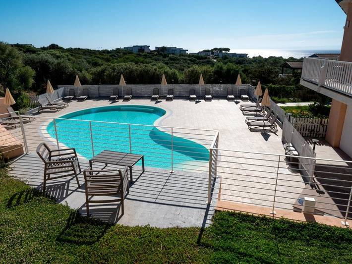 Hôtel pour 4 personnes, avec jardin ainsi que piscine et vue