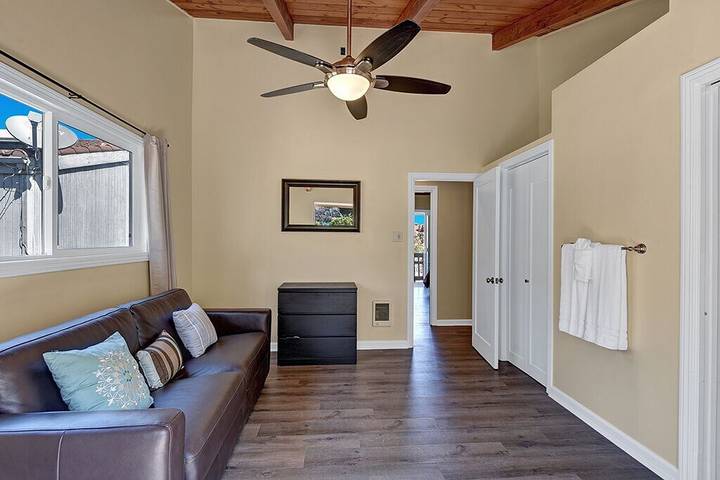 Vacation rental for 6 people, with balcony and yard in Santa Catalina Island