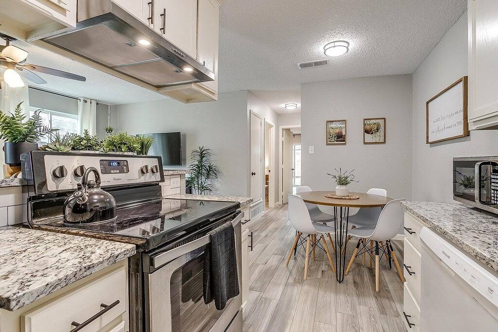 Quiet & Cozy Home - Ideal for Long Term Stays in Fort Worth, Tarrant County