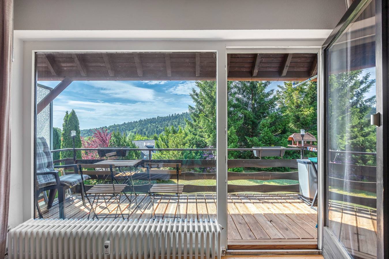 Ganze Wohnung, Hundefreundliches Apartment mit geteiltem Pool, Gemeinschaftsgarten und Balkon in Häusern, Südschwarzwald
