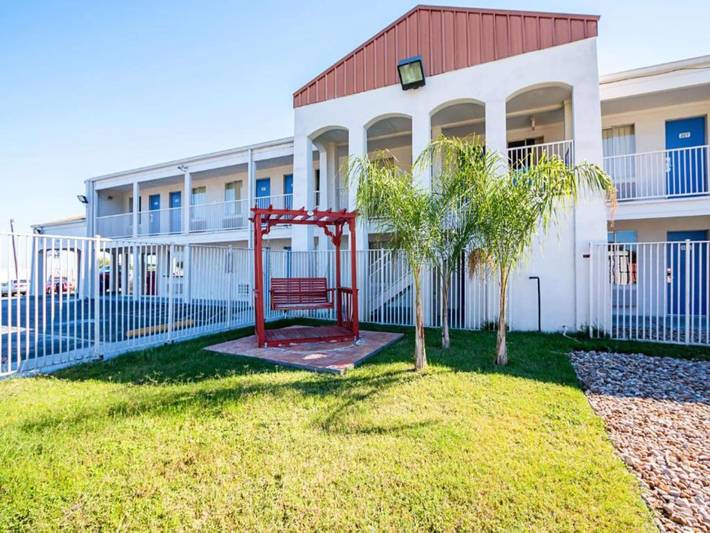 Apartamento entero, 2 camas matrimoniales | Se permite fumar | Microondas in Round Rock, Texas