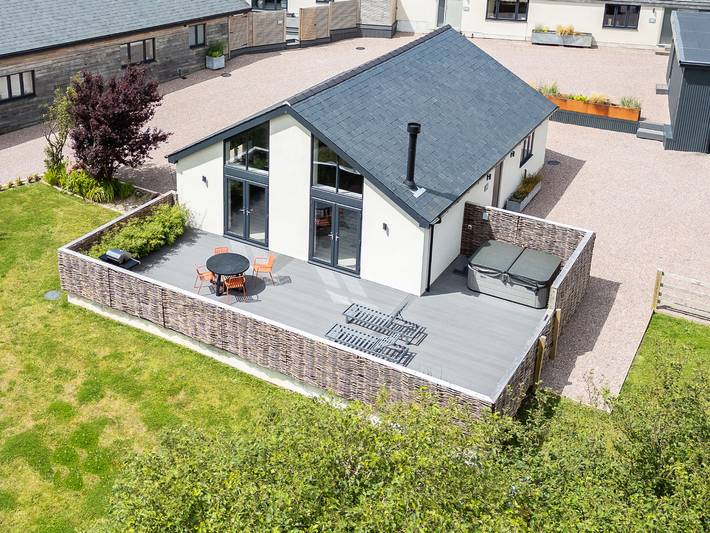 Cottage for 2 people, with Hot tub and Garden on the Isle of Anglesey