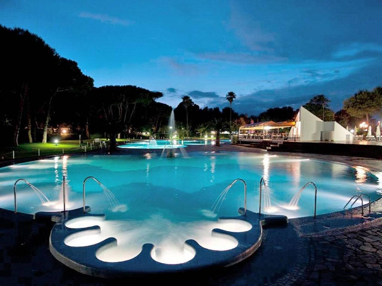 Accogliente chalet nella pineta in Baia Domizia, Provincia di Caserta