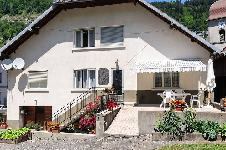 Gîte pour 4 personnes, avec Terrasse et Jardin dans Rosureux