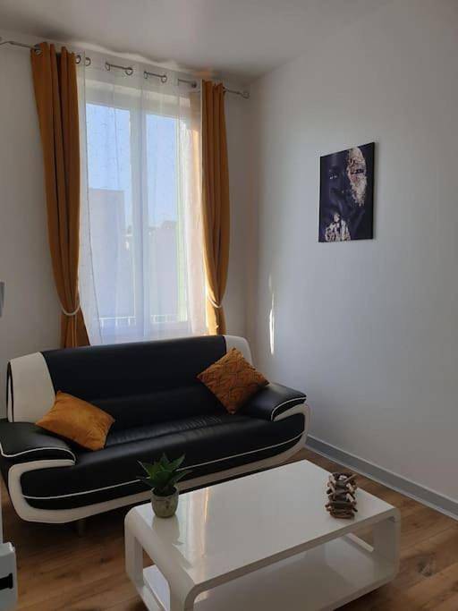 Gîte pour 8 personnes, avec terrasse et vue, animaux acceptés à Le Teil - 3